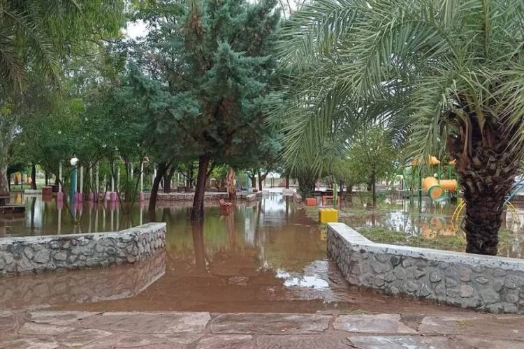 Violento temporal provocó voladuras de techos en Portezuelo