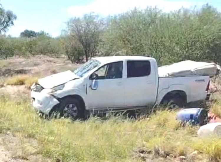 Chepes: vuelco de una camioneta por ruta N°141