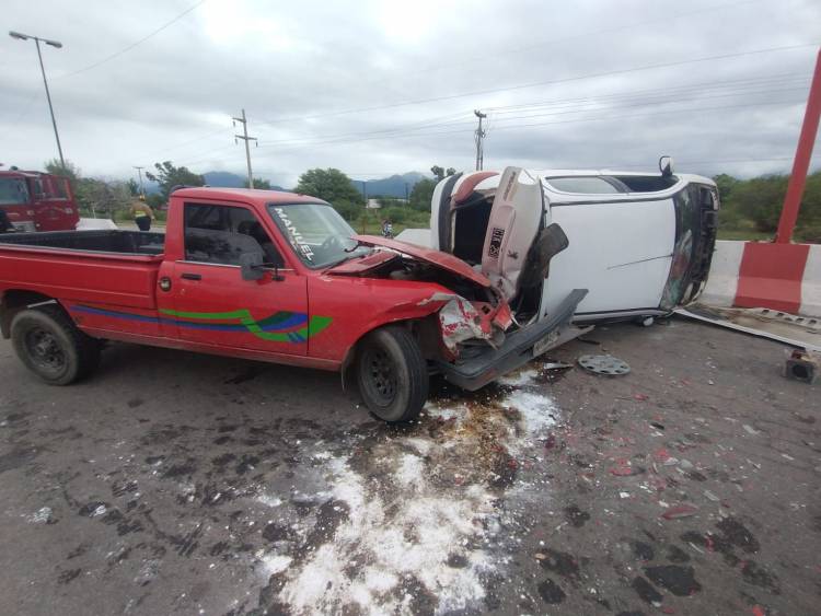 Capital: Espectacular choque en cadena seguido de vuelco se registró por Ruta 5