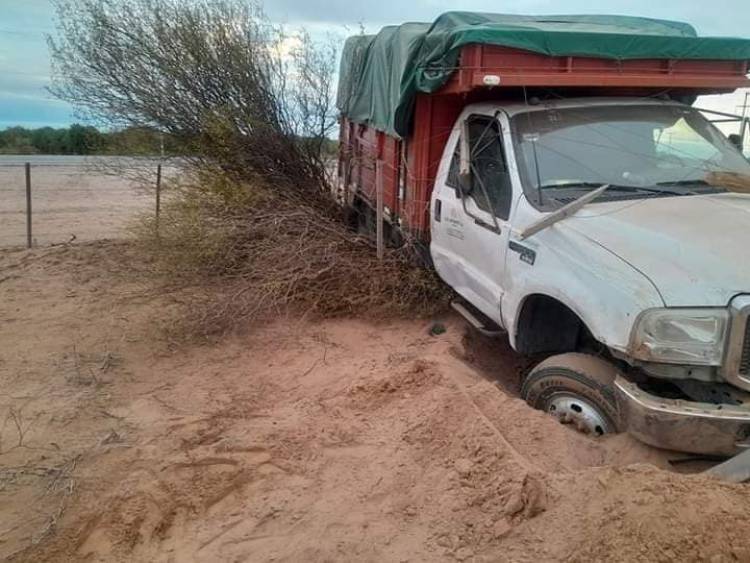 Colisión entre dos vehículos en Ruta Nacional N° 74