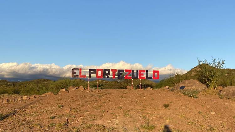 Joven estudiante de arquitectura hace un aporte importante sobre el cartel que lleva el nombre de El Portezuelo