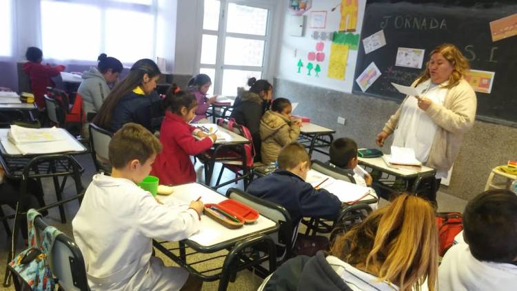 Por DNU Nación dispuso enviar fondos a provincias para educación