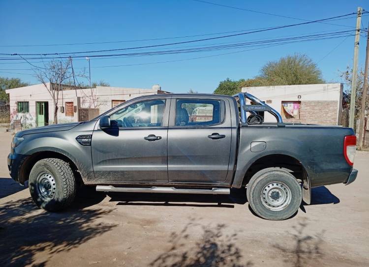 Chepes: recuperan camioneta en allanamiento por retención indebida