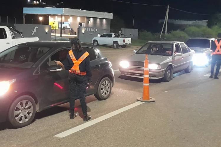 Chamical: continúan con estrictos controles de tránsito vehicular