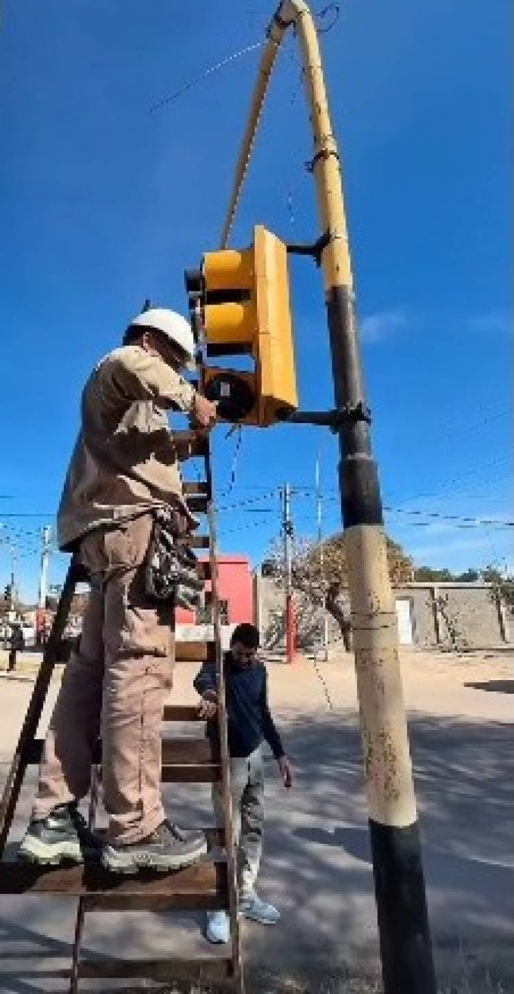 Chepes: mantenimiento y reparación de semáforos en avenidas de nuestra ciudad