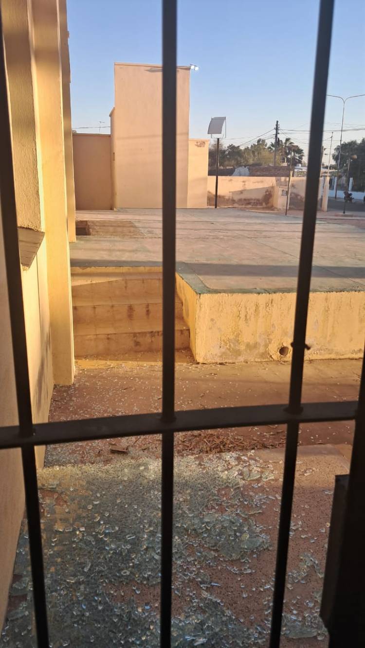 Chepes: Rompieron una puerta del centro cultural en acto de vandalismo