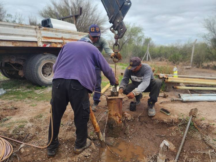 Recambio de electrobomba y restablecimiento del servicio de agua potable en El Totoral