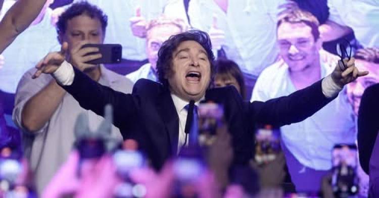 Javier Milei: "hoy comienza la construcción de la Argentina grande"