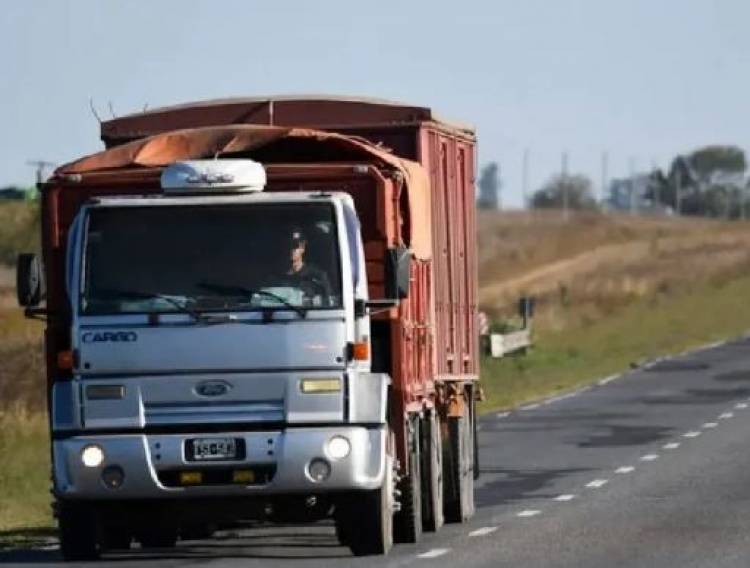 Chepes: un camionero fue agredido mientras descansaba en una estación de servicio