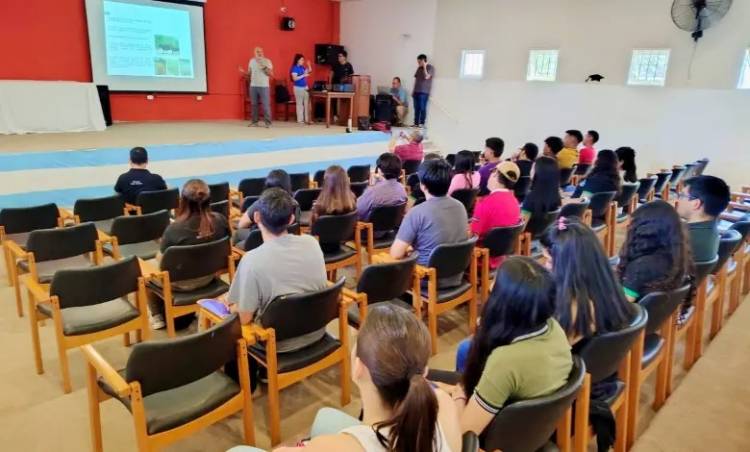 Estudiantes de Chepes profundizan en el estudio de plantas forrajeras nativas