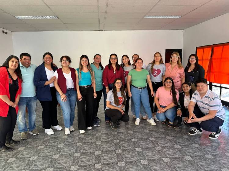 Dictan capacitación a docentes sobre abordaje de consumos problemáticos