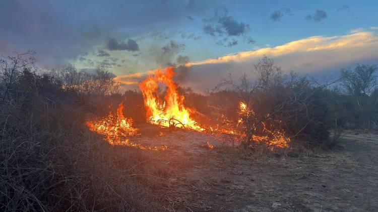 Controlan un foco ígneo cerca del dique El Portezuelo