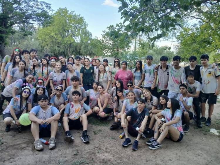 La Secretaría de Salud acompañó a estudiantes en la jornada U.U.D con acciones de prevención y escucha