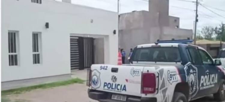 Caso de las cámaras escondidas en un departamento: la Policía realizó allanamientos en el complejo de departamentos
