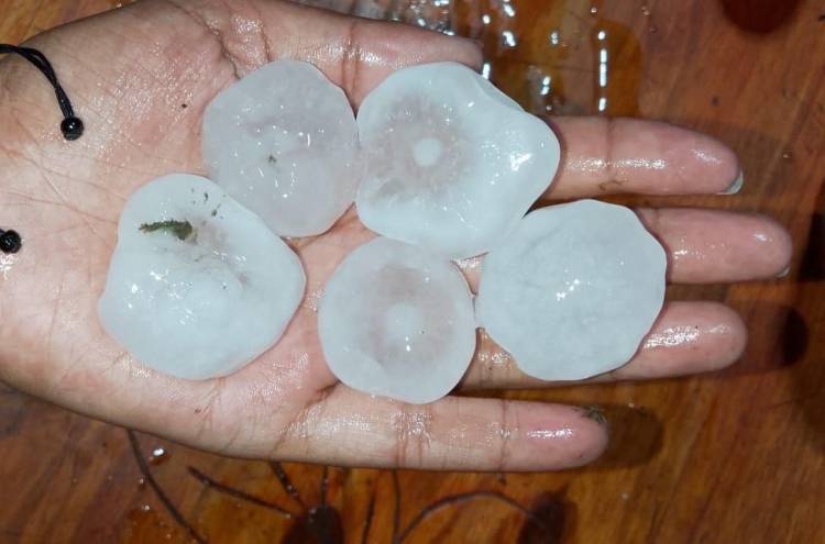 Ulapes: cayó piedra de gran tamaño durante una intensa tormenta