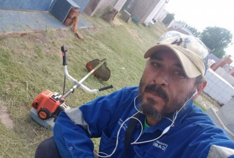El valor de la solidaridad: un vecino de Milagro inspira con su ejemplo en el cementerio local