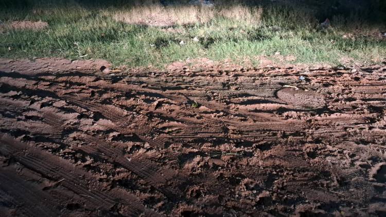 Indignación en el barrio El Alto: vecinos  juntan firmas y denuncia por conexiones clandestinas a cloacas