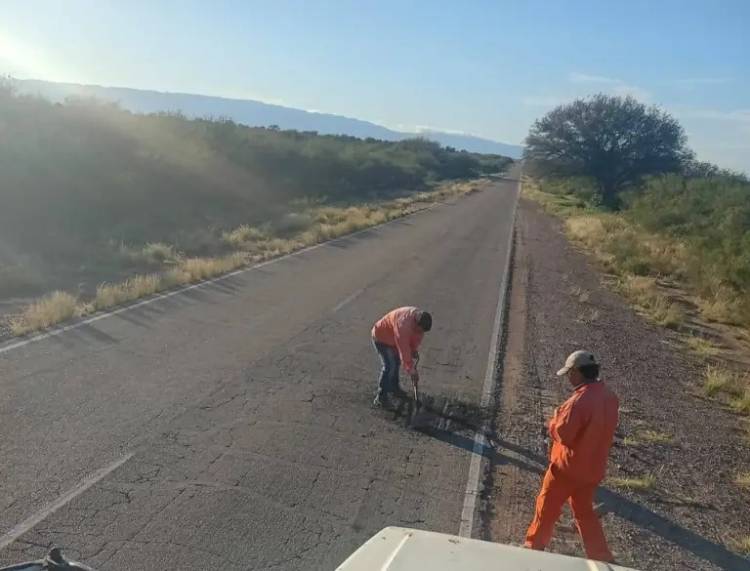 Inician obras de bacheo en la Ruta Provincial Nº 29 entre Chepes y Patquía