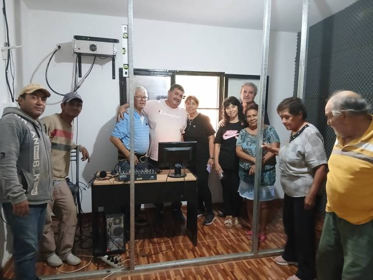 Ñoqueve celebra un hecho histórico: nace FM Manantial 92.1, la primera radio local del pueblo