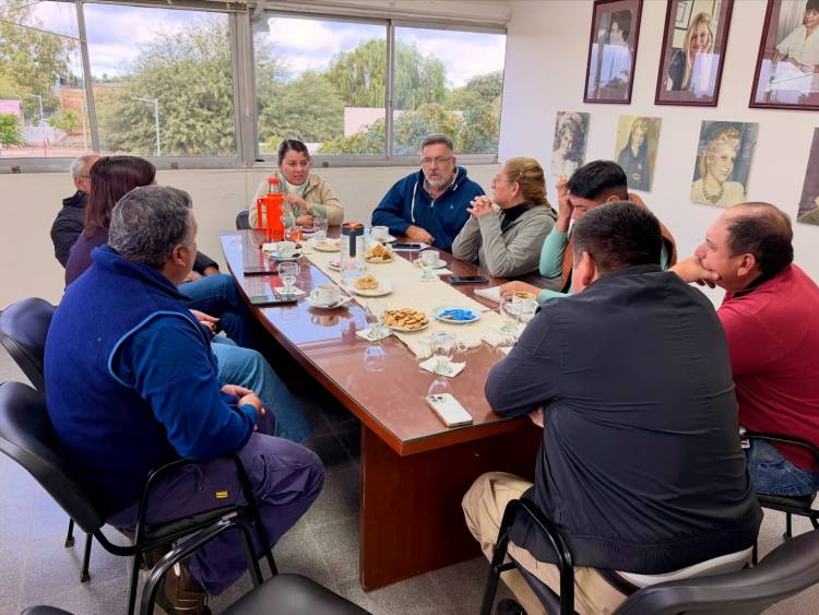 Trabajo conjunto para abordar la problemática de cloacas en la ciudad