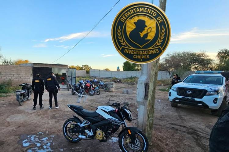Control policial en talleres mecánicos de Chepes: inspección en barrio Kolping