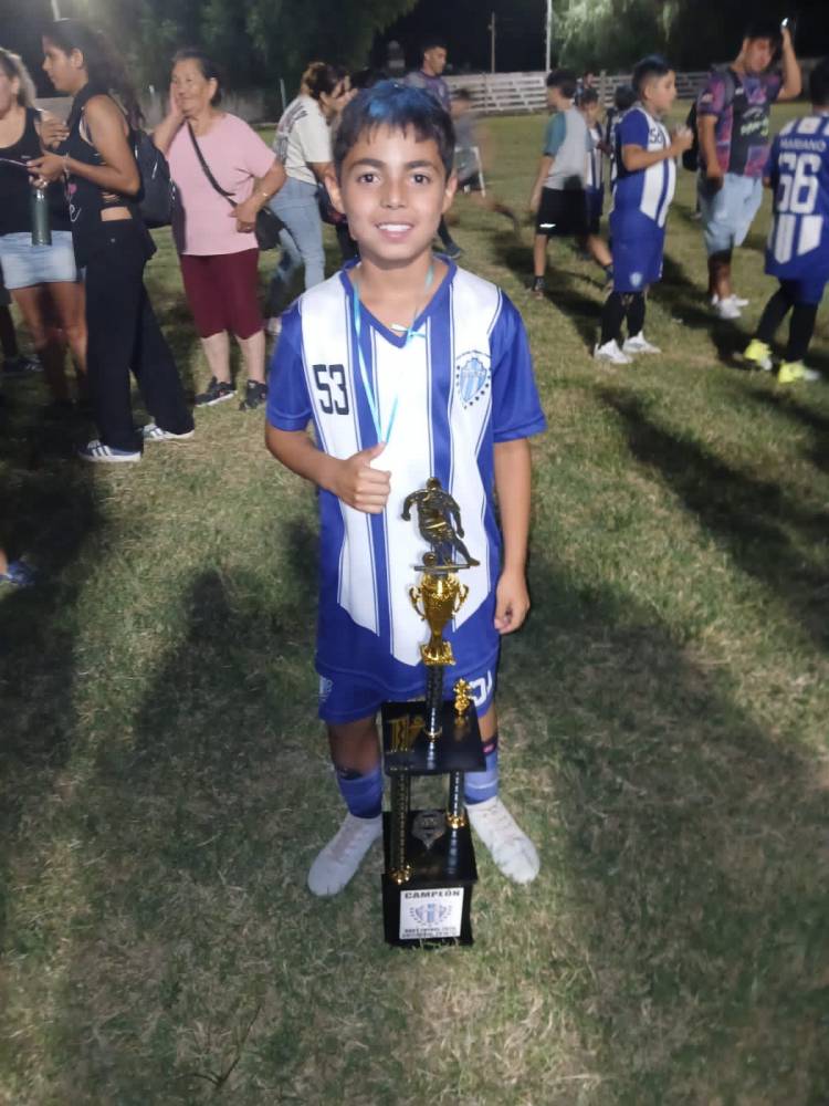 Chepes fue preseleccionado por un captador de fútbol y su familia busca ayuda para viajar a Tucumán