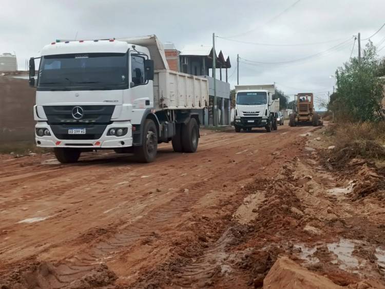 Chepes: Avanzan los trabajos de mantenimiento vial en distintos sectores de la ciudad