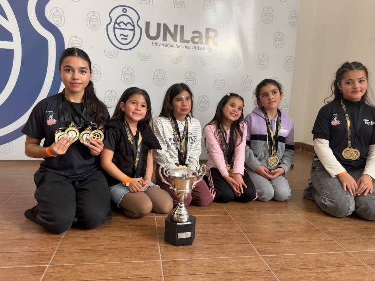 En La Rioja: Brillante desempeño de Aamaal Dance en el Certamen Córdoba Danza