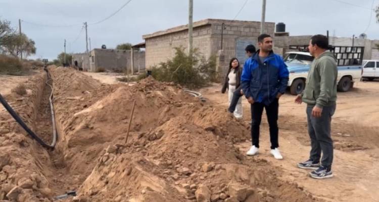 Avanza una importante obra de acueducto que beneficiará a familias del barrio Santo Domingo