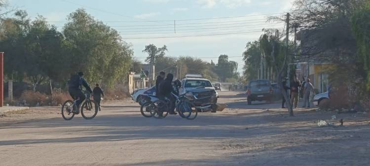 Chepes: choque entre dos camionetas dejó solo daños materiales