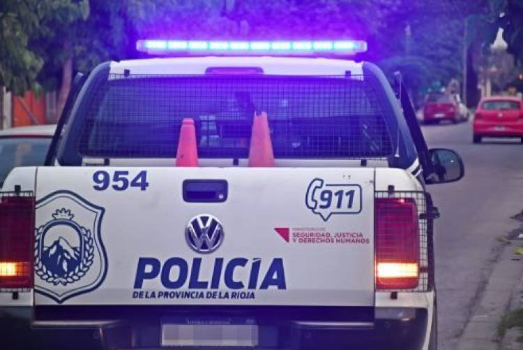 Una mujer se quedó dormida al volante y chocó contra dos vehículos en Catuna