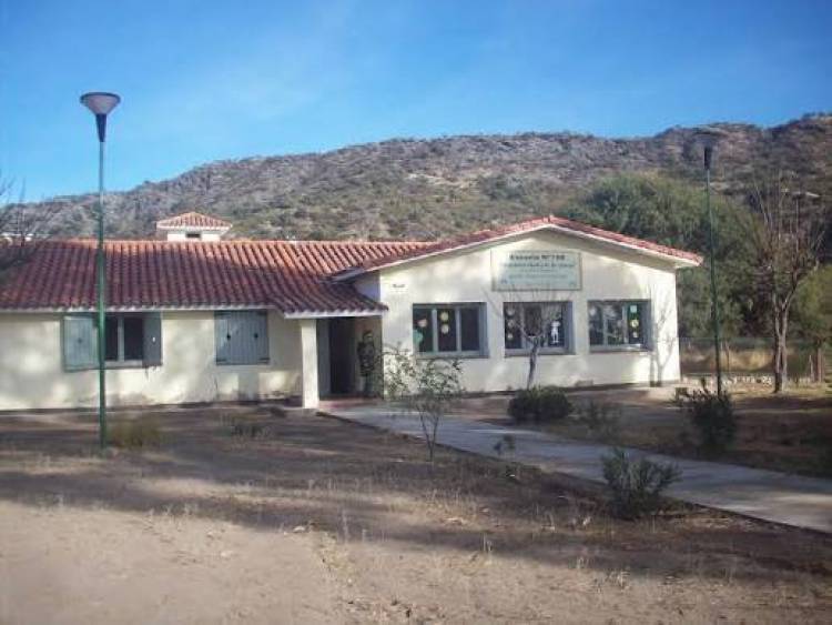 Ámbil: padres de la Escuela N.º 156 decidieron no enviar a sus hijos a clases por problemas edilicios