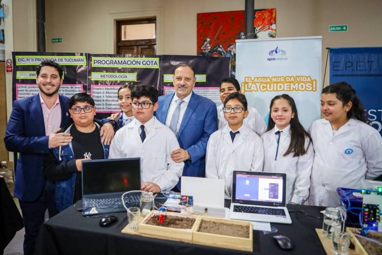 Quintela reconoció proyectos de estudiantes riojanos que proponen solución al ahorro de energía, el cuidado del ambiente y el aprovechamiento de recursos sostenibles