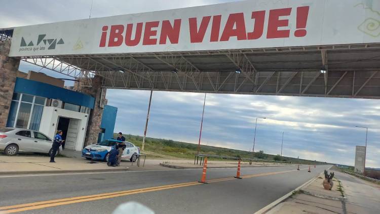 Realizaron tareas de instalación y mantenimiento de equipos de comunicación en puestos camineros